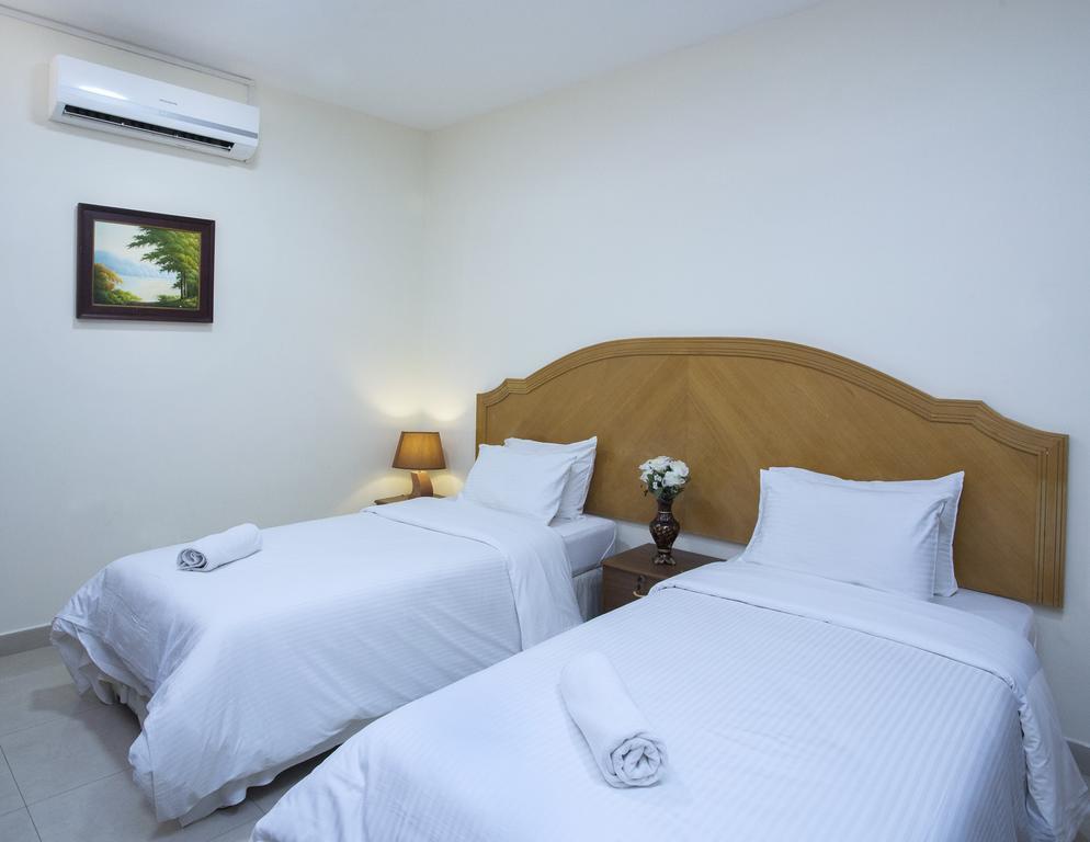 Nuzha Hotel Apartments Mascate Extérieur photo