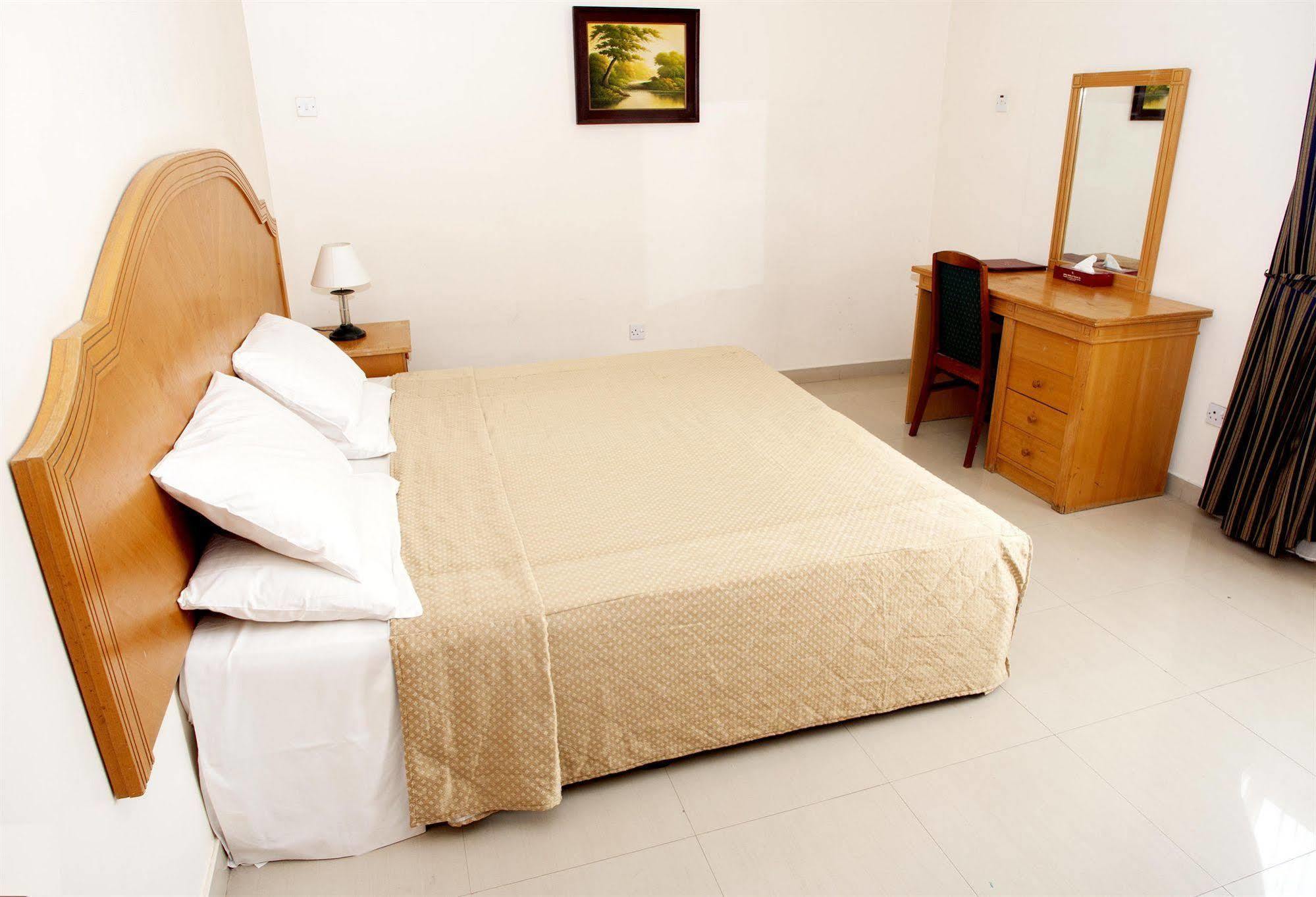 Nuzha Hotel Apartments Mascate Extérieur photo