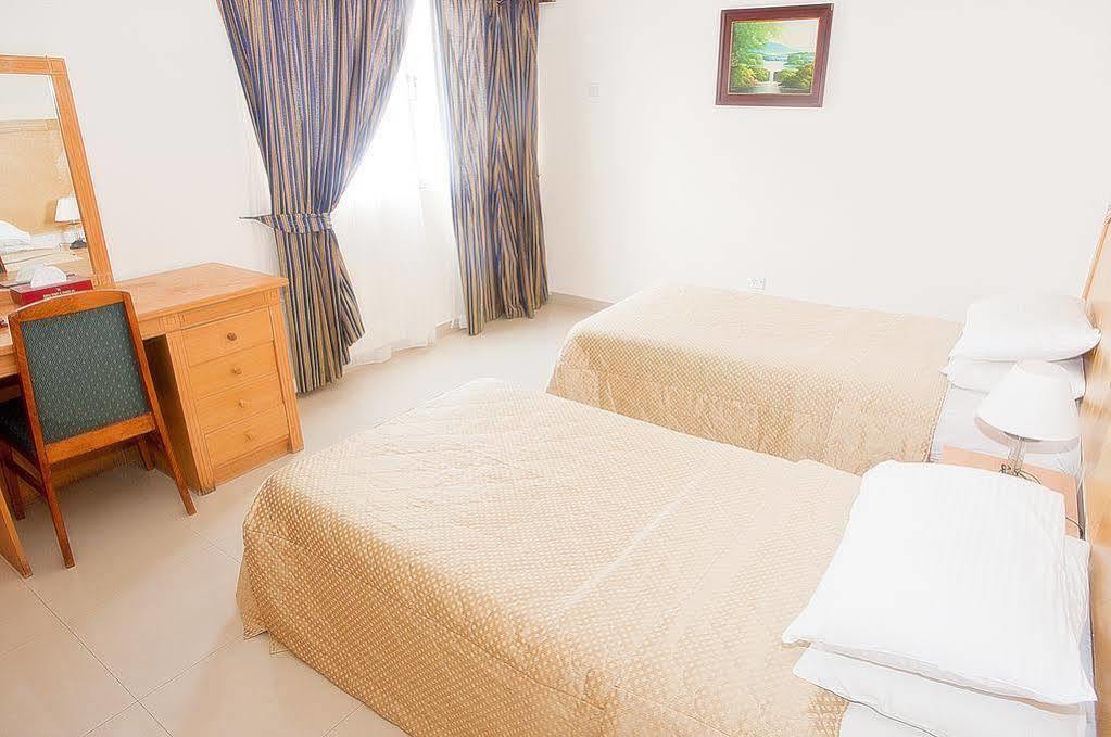 Nuzha Hotel Apartments Mascate Extérieur photo